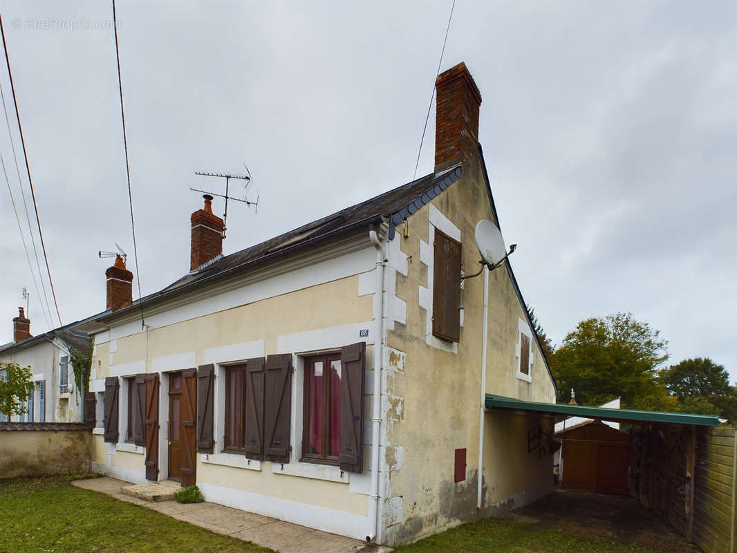 Maison à URZY