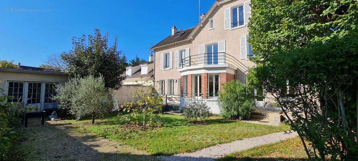 Maison à MELUN