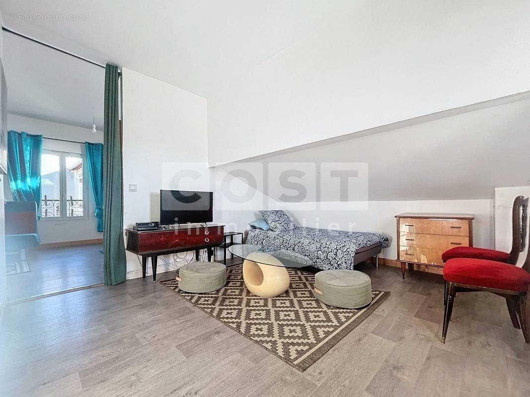 Appartement à COLOMBES