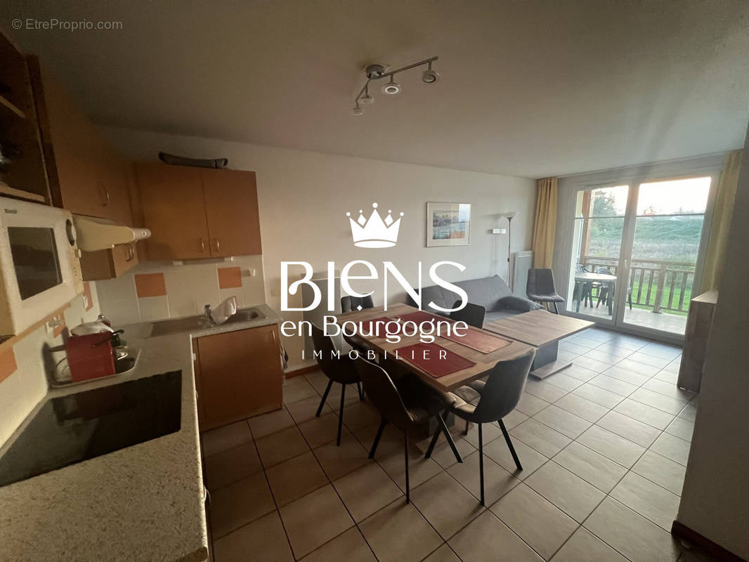 Appartement à LEVERNOIS