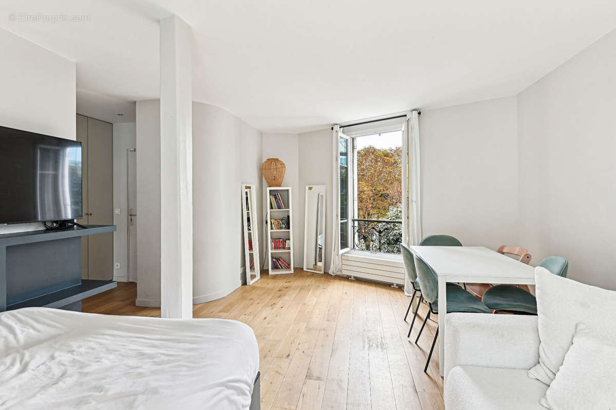 Appartement à LEVALLOIS-PERRET