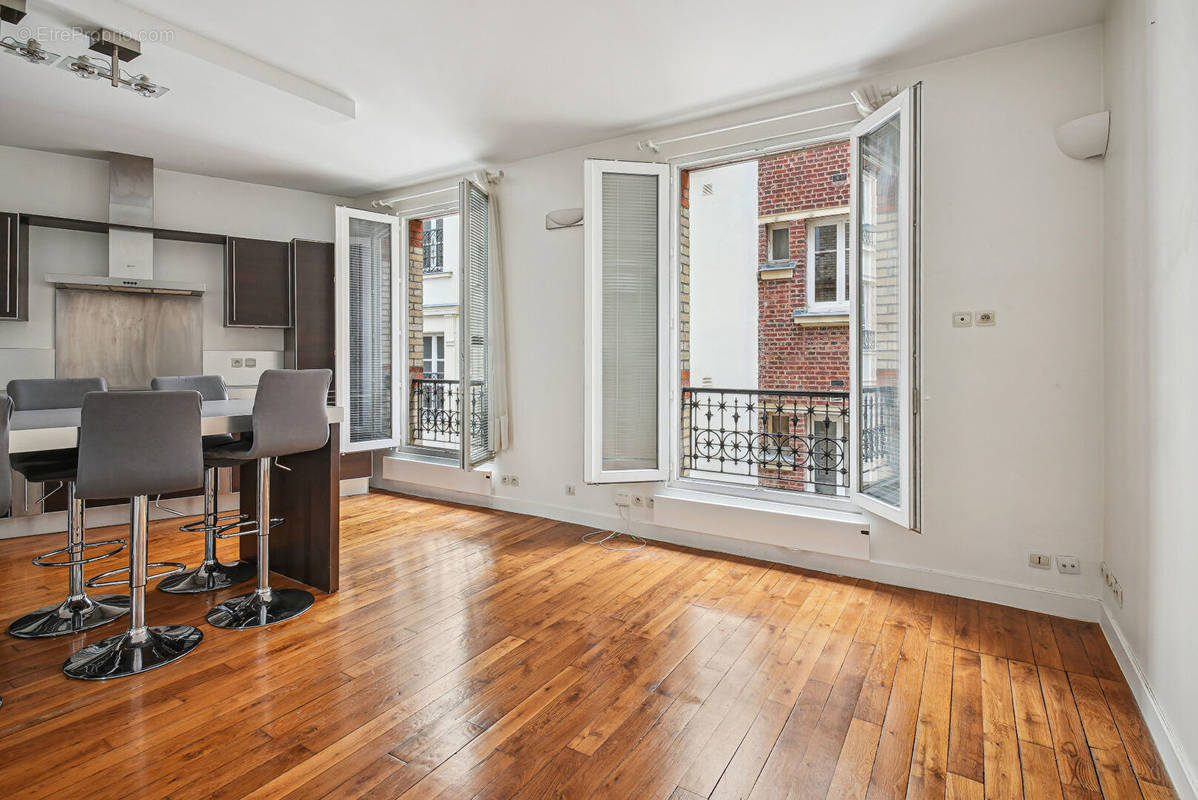 Appartement à LEVALLOIS-PERRET