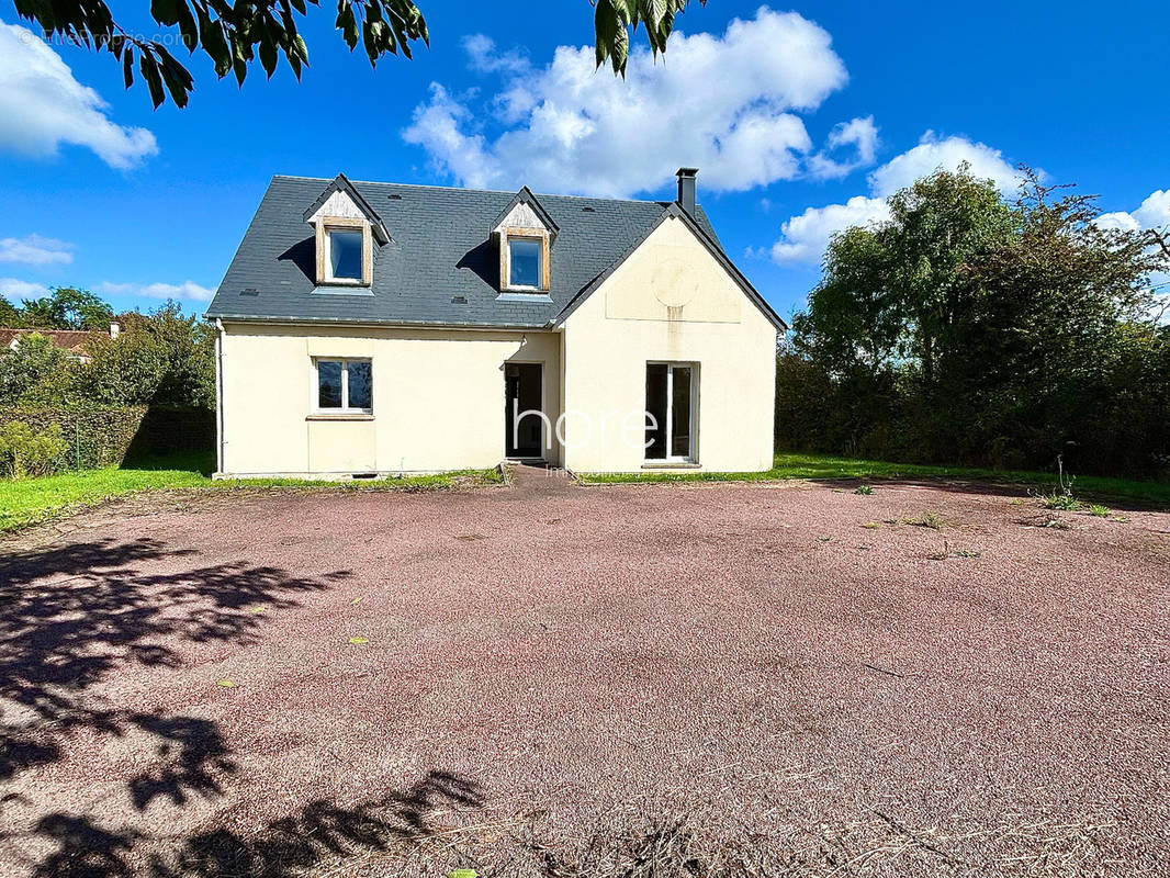 Maison à VAUCELLES