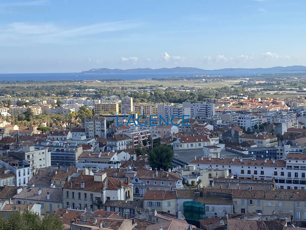 Appartement à HYERES