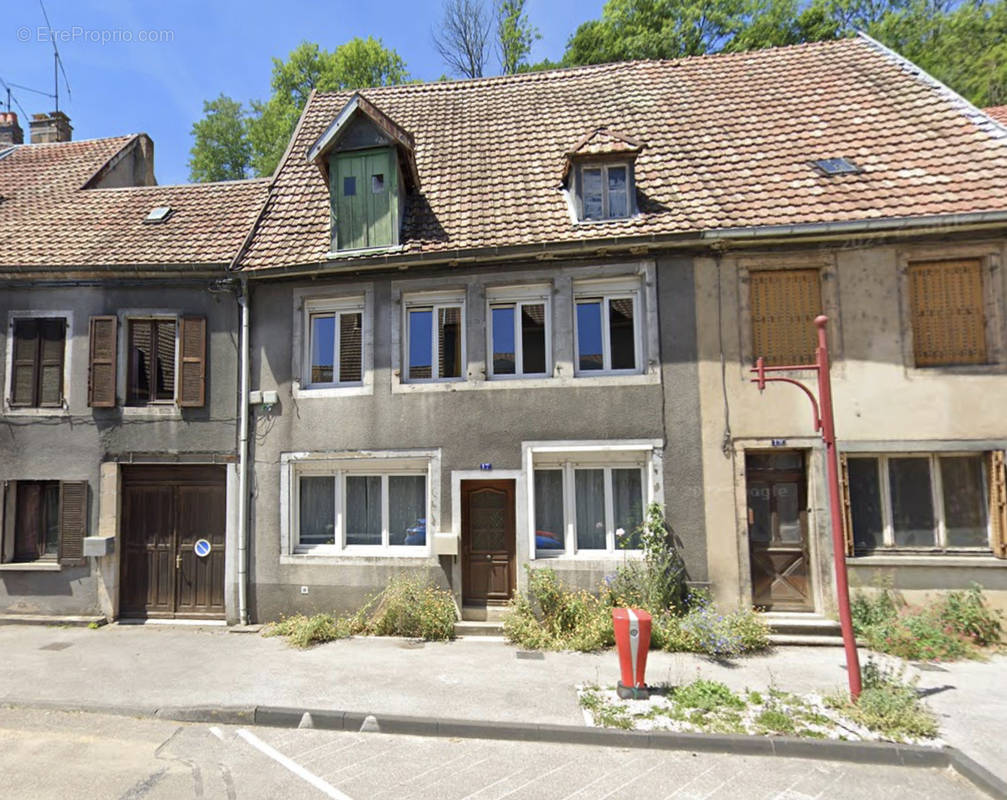 Maison à L&#039;ISLE-SUR-LE-DOUBS