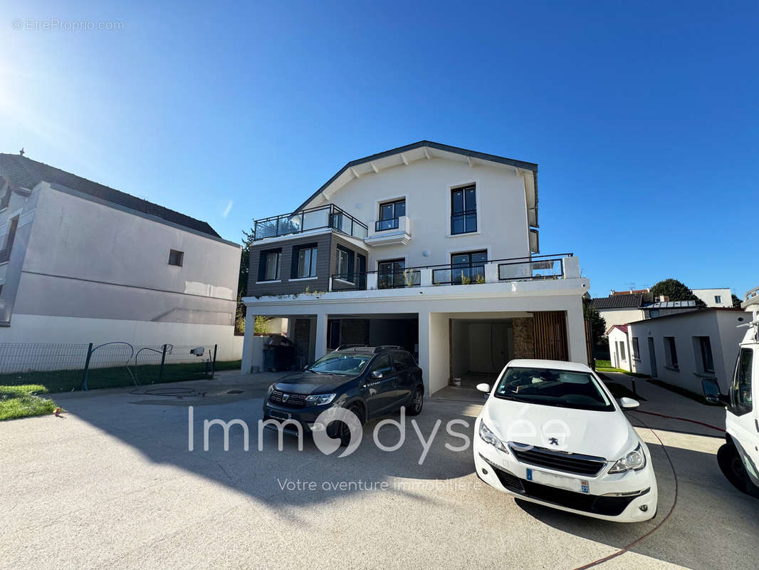 Appartement à LE PERREUX-SUR-MARNE