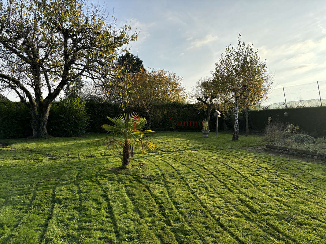 Maison à MAUVES-SUR-HUISNE