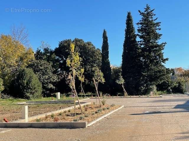 Terrain à SALON-DE-PROVENCE