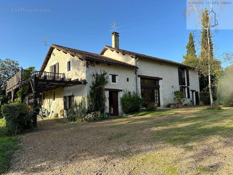 Maison à SAINT-PAUL-LIZONNE