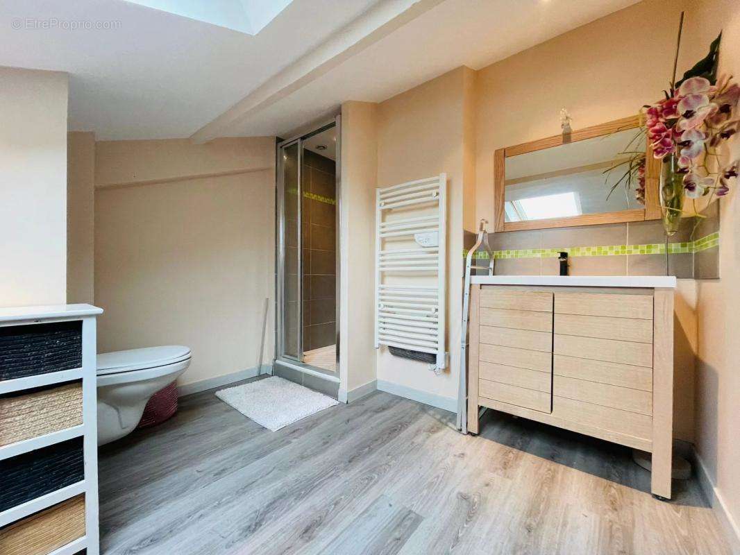 Appartement à AIX-LES-BAINS