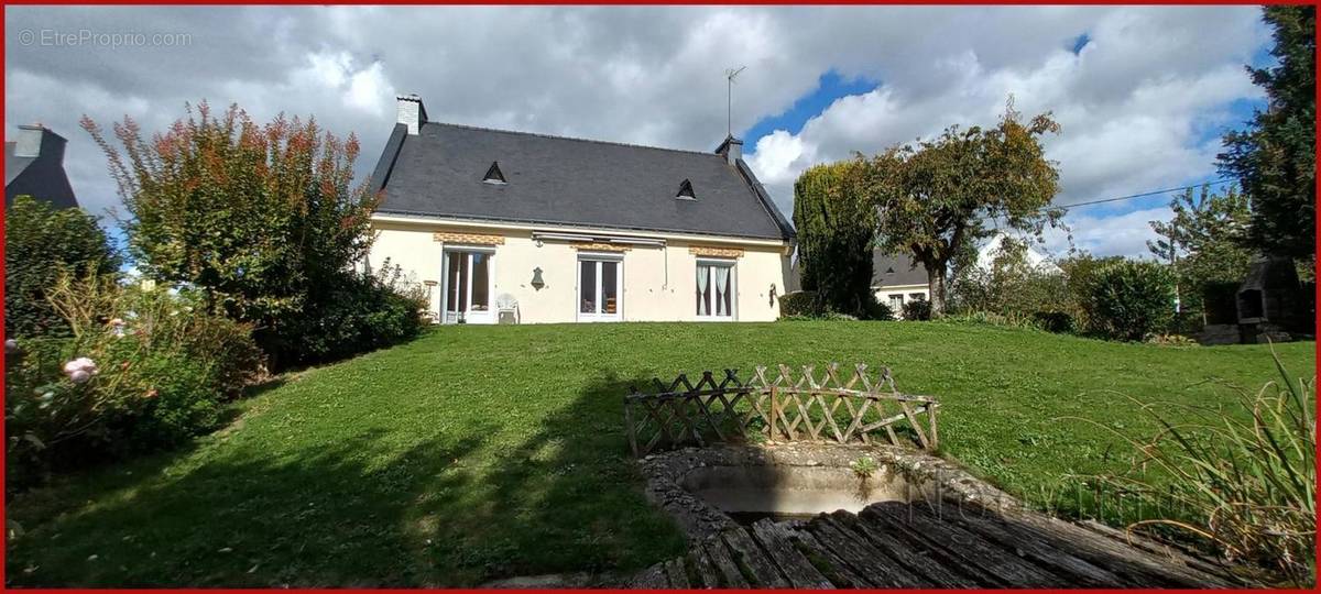 Maison à NOYAL-PONTIVY