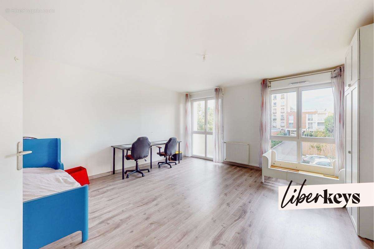 Appartement à GENNEVILLIERS