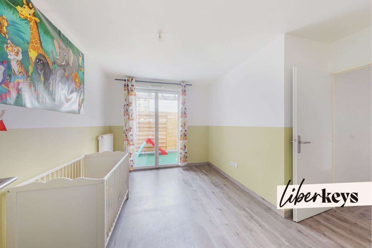 Appartement à GENNEVILLIERS