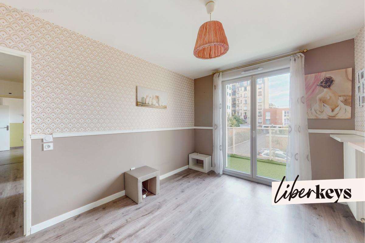 Appartement à GENNEVILLIERS