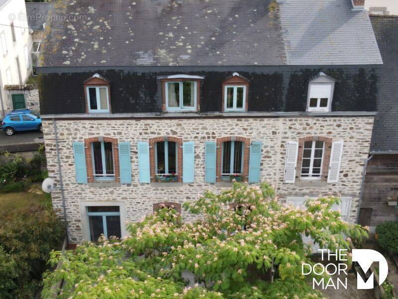 Maison à MAYENNE