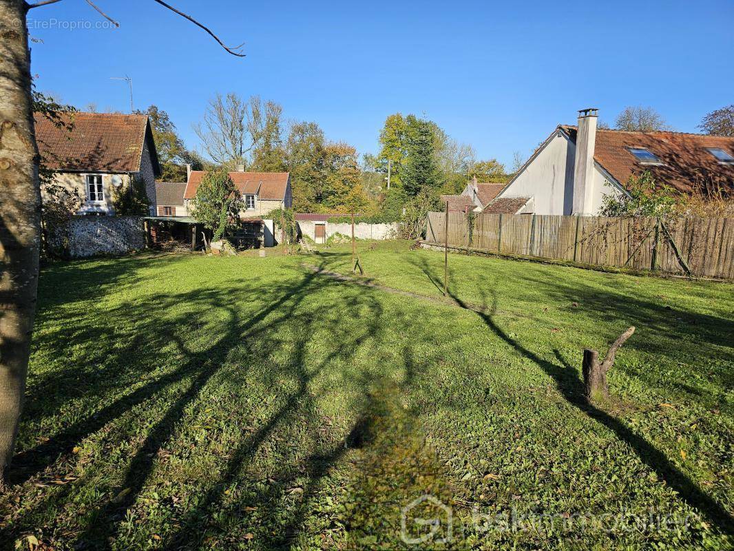 Terrain à POMMEUSE