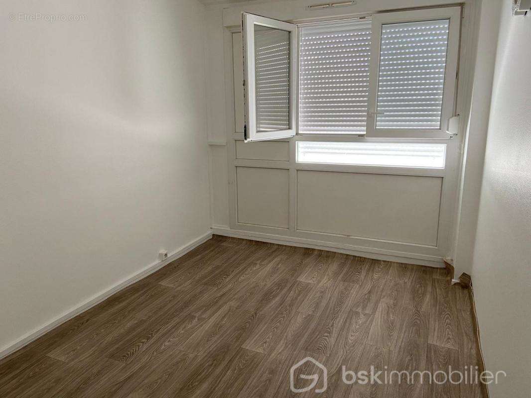 Appartement à CLICHY-SOUS-BOIS