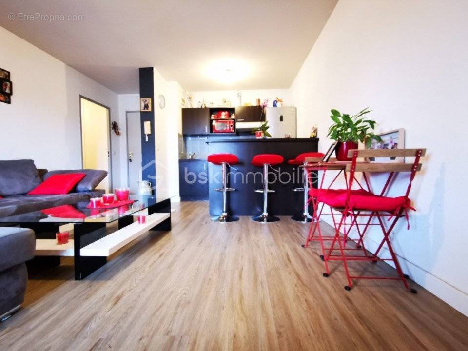 Appartement à LONS