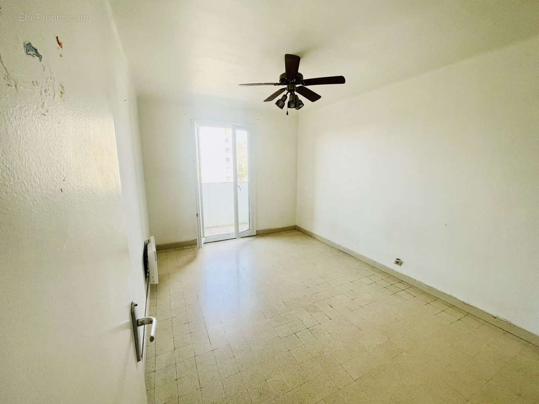 Appartement à MARSEILLE-15E