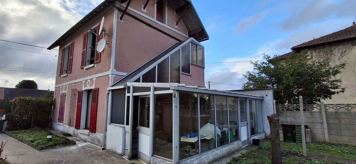 Maison à CREPY-EN-VALOIS