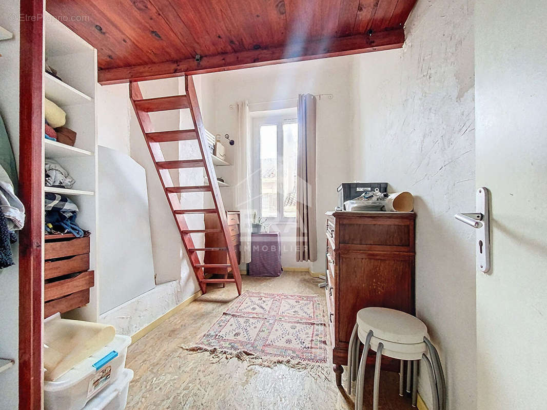 Appartement à MARSEILLE-2E