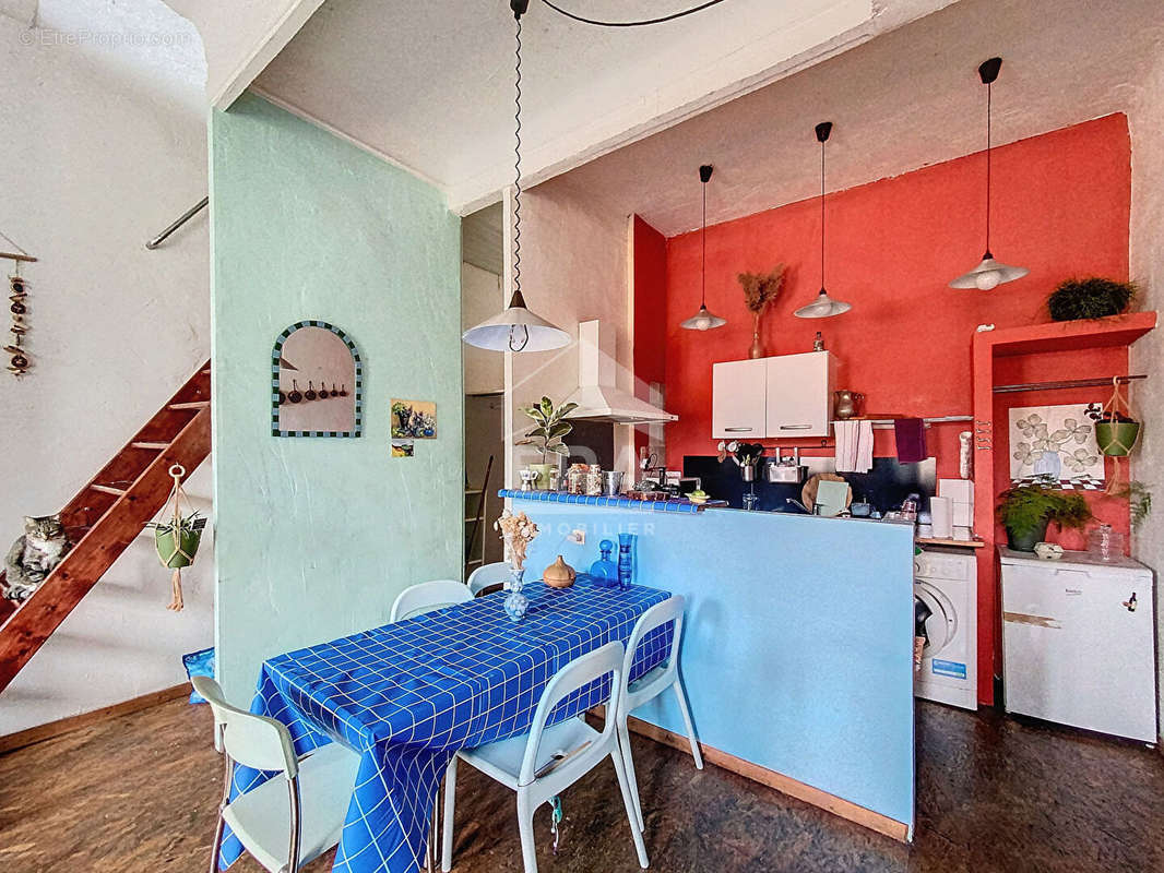 Appartement à MARSEILLE-2E