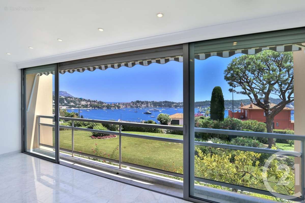 Appartement à VILLEFRANCHE-SUR-MER