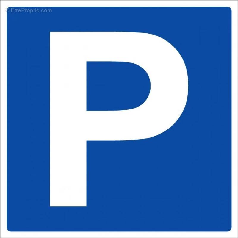 Parking à CROISSY-SUR-SEINE