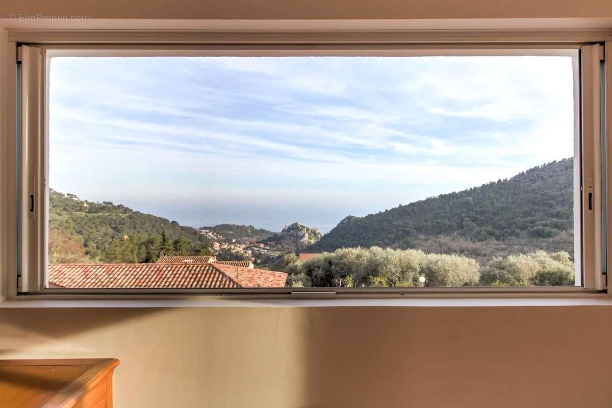 Appartement à EZE