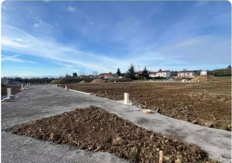 Terrain à LA COTE-SAINT-ANDRE