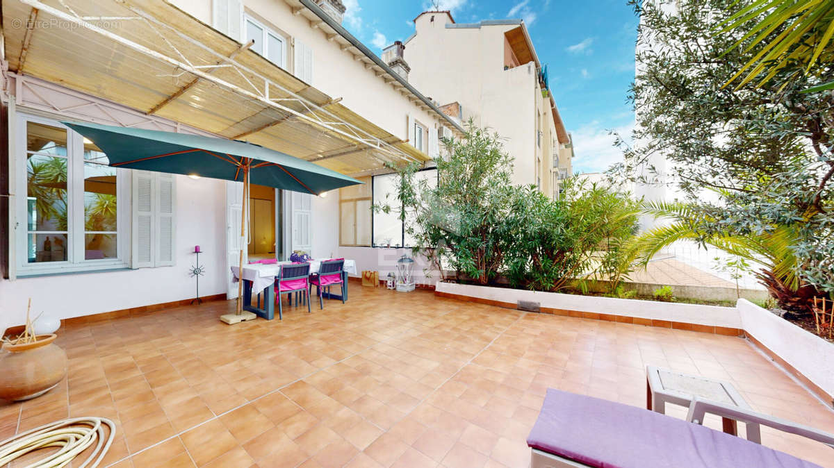 Appartement à NICE