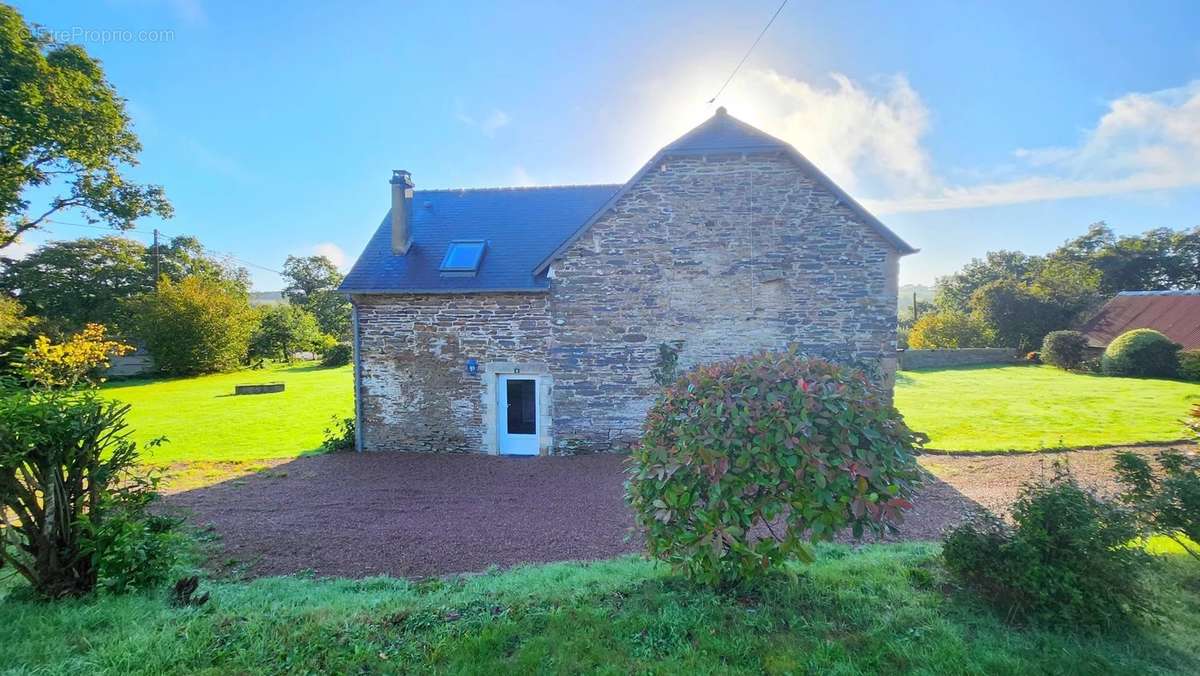 Maison à TREBRIVAN