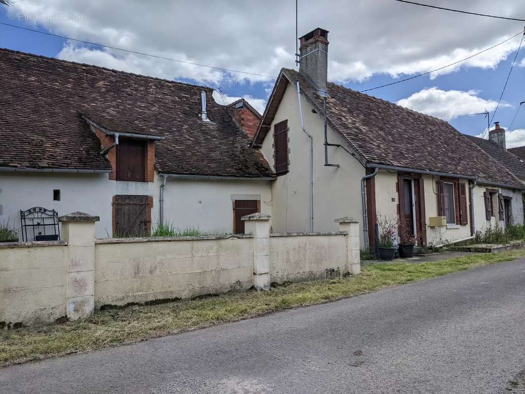 Maison à COULONGES