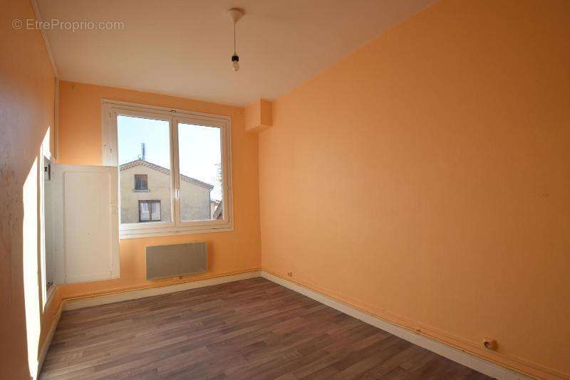   - Appartement à AUBENAS