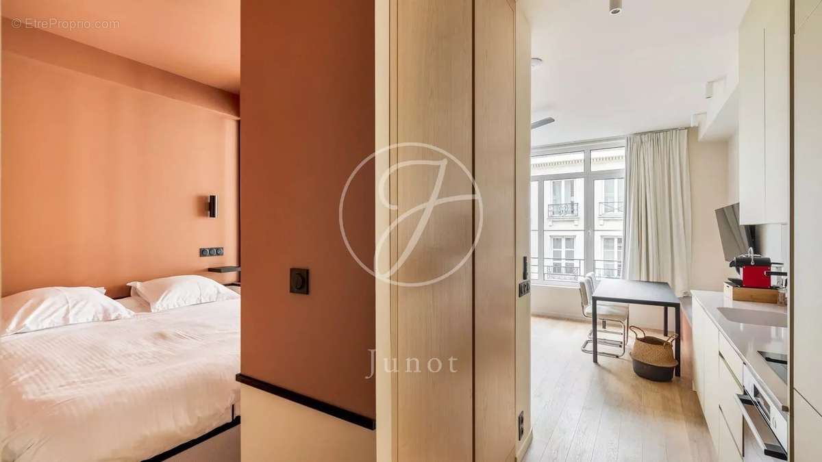 Appartement à PARIS-9E