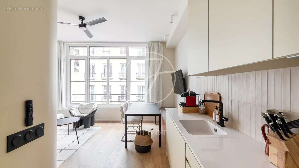 Appartement à PARIS-9E