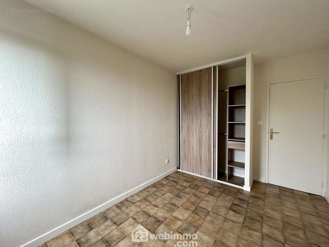 Chambre n°2 - Appartement à SAN-MARTINO-DI-LOTA