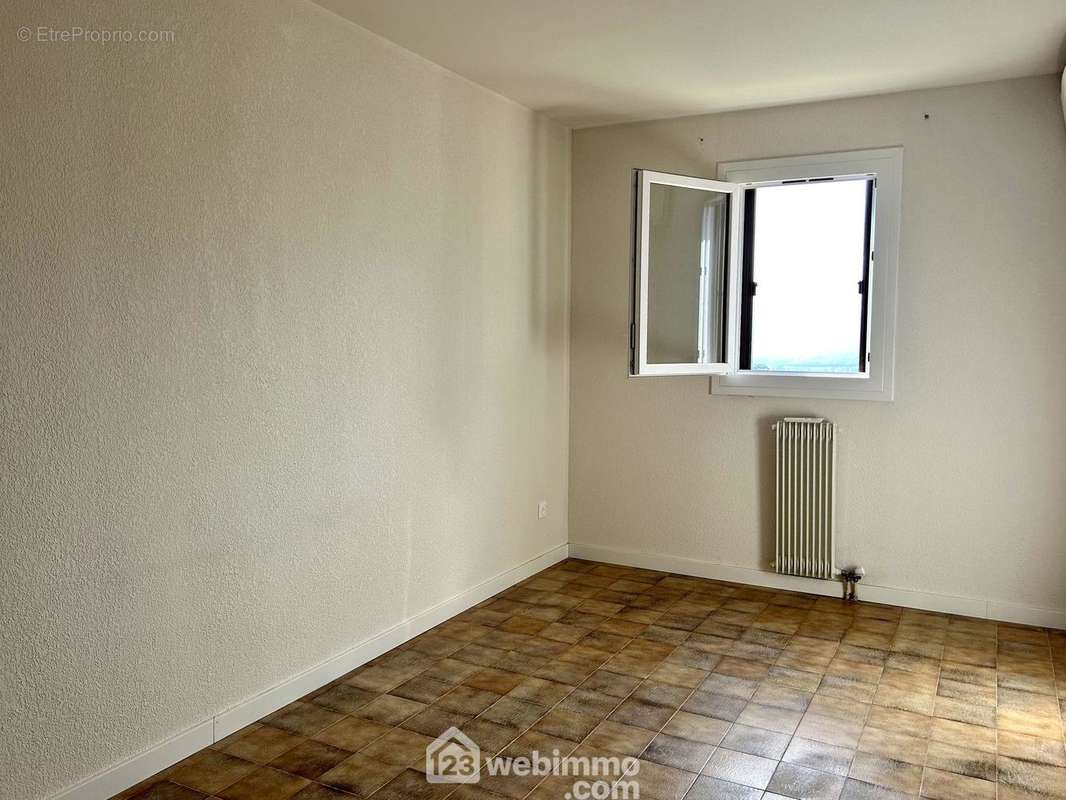 Chambre n°3 - Appartement à SAN-MARTINO-DI-LOTA