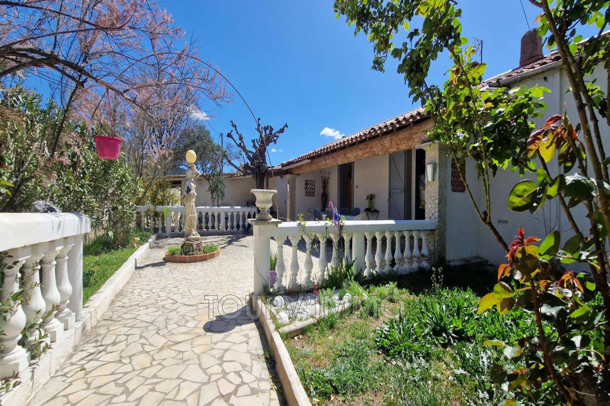 Maison à SAINT-MAXIMIN-LA-SAINTE-BAUME