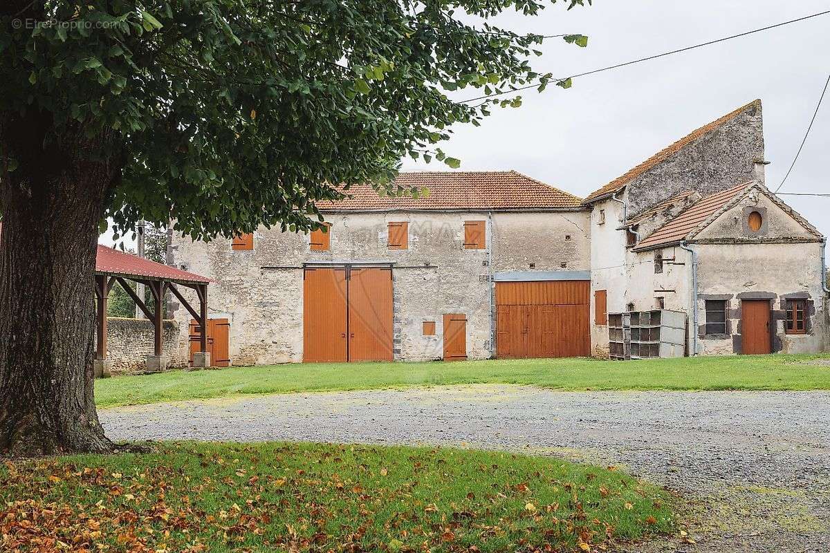 Maison à MONTPENSIER