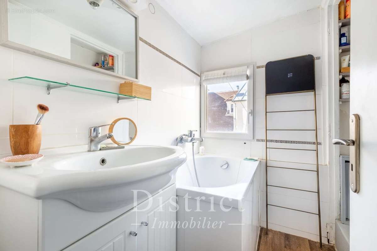 Appartement à PARIS-4E