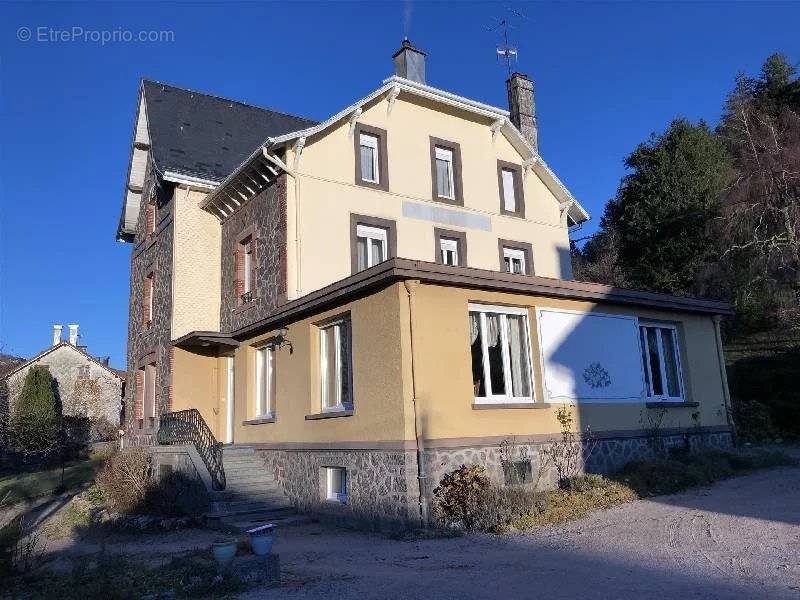 Maison à LA BRESSE