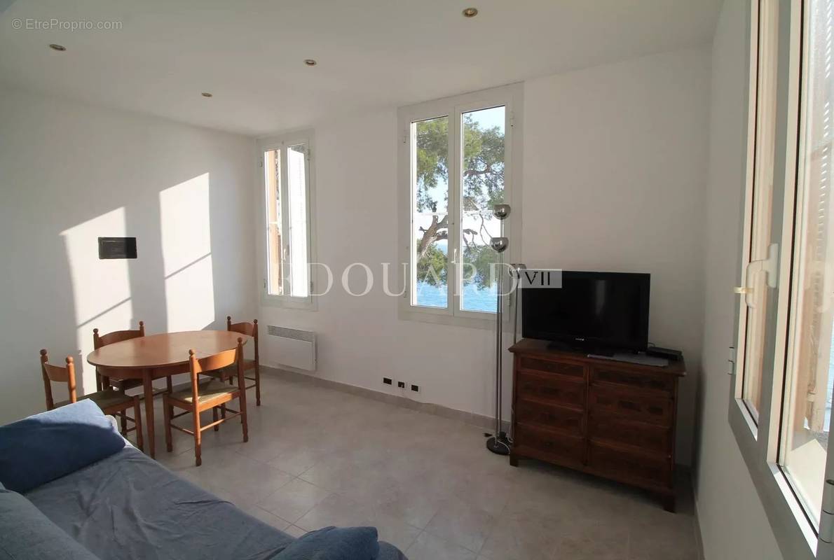 Appartement à ROQUEBRUNE-CAP-MARTIN