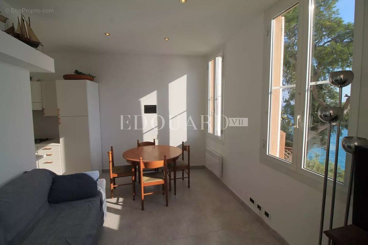 Appartement à ROQUEBRUNE-CAP-MARTIN