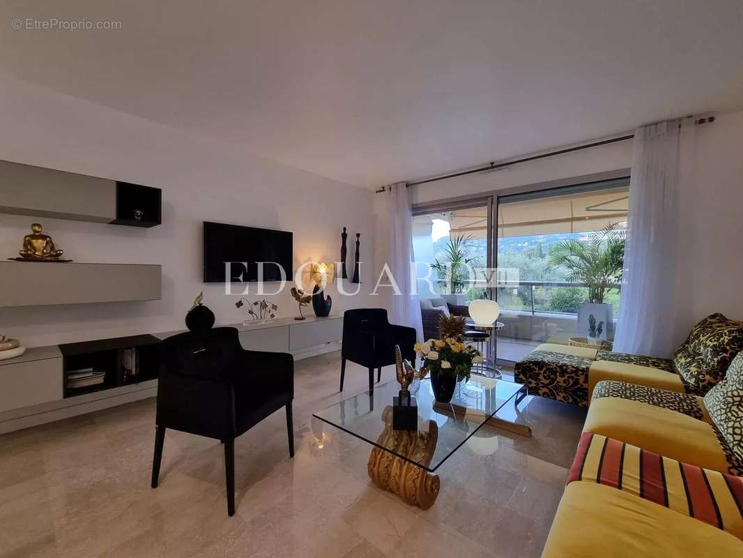 Appartement à ROQUEBRUNE-CAP-MARTIN