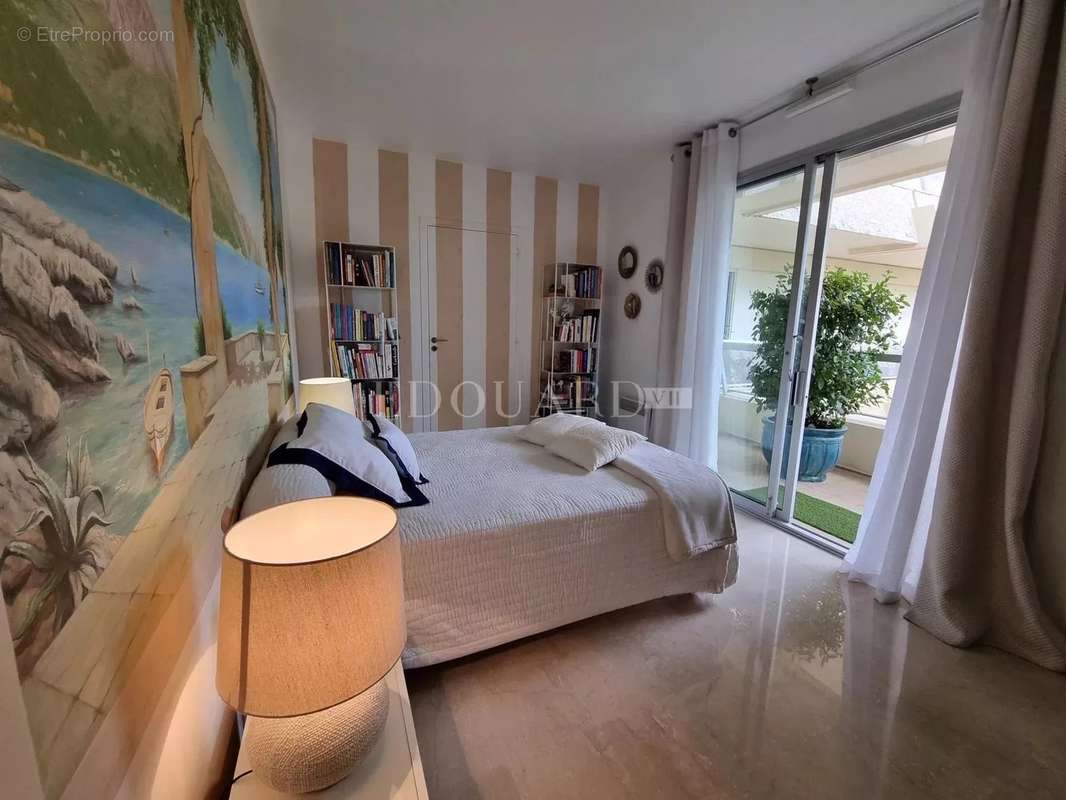 Appartement à ROQUEBRUNE-CAP-MARTIN