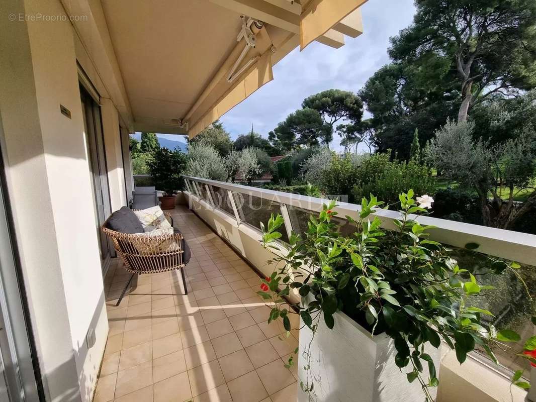 Appartement à ROQUEBRUNE-CAP-MARTIN