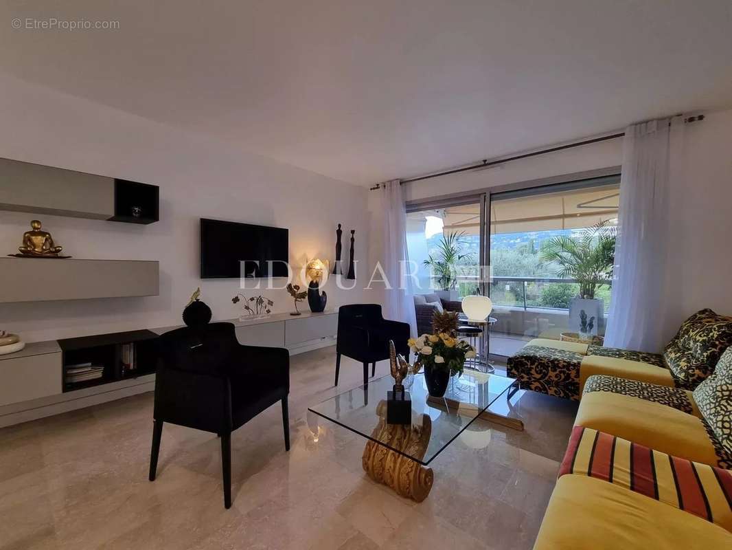 Appartement à ROQUEBRUNE-CAP-MARTIN