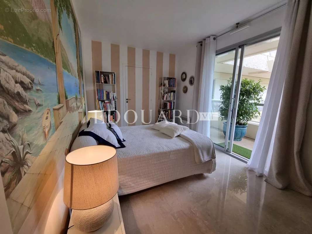 Appartement à ROQUEBRUNE-CAP-MARTIN