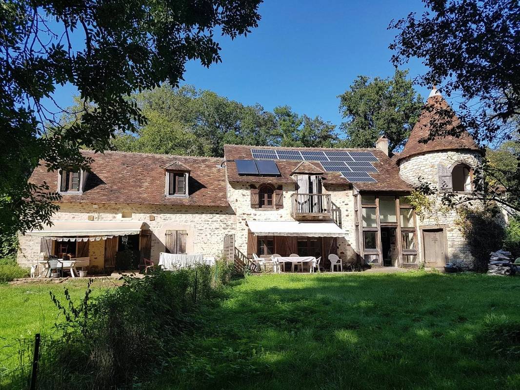 Maison à LIGNAC